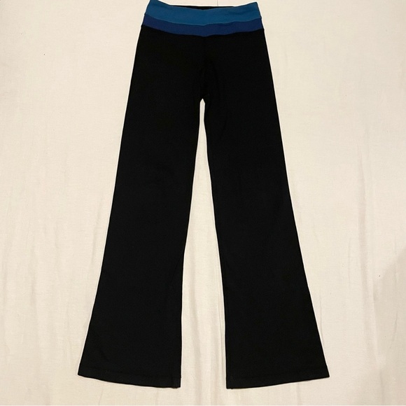 Lululemon Black and Blue Yoga Pants Flared Missing Size - Picture 15 of 16